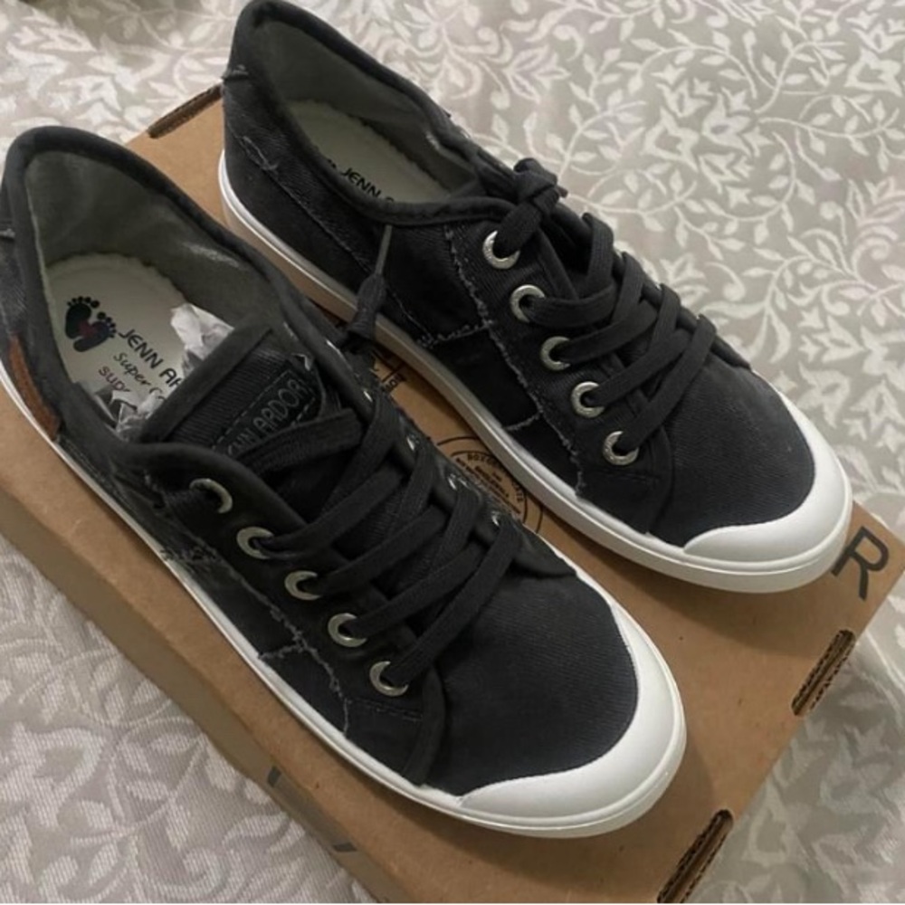 Women’s Shoes, Brand New, Never Worn